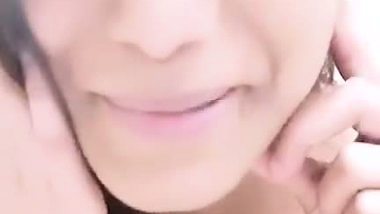 Poonam Pandey webinar on covid – Uncut nipple slip