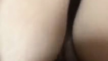 Naked girl shows her pussy in the Indian sex video – Part 2