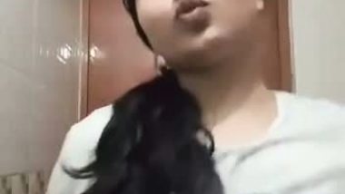 Tanker bhabhi video making of her going topless