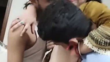 Two Hyderabad boys and a hot babe’s live xxx video