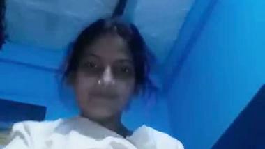 Desi nude Bihari girl shows her tight boobs to her lover