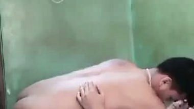 Guy fills stepsister’s pussy with cum in Bangla sex video