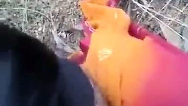 Bindi lady sucking lund – Outdoor blowjob sex