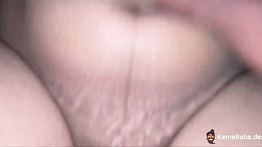 Bhabhi shaves pussy for neighbor’s dick in desi xxx MMS