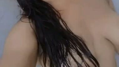 Perfect body desi girl nude selfie viral video making