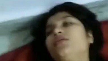 BF fucks his sexy GF’s tight, shaved pussy