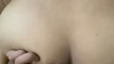 Guy drills his GF’s tight asshole in desi xxx MMS