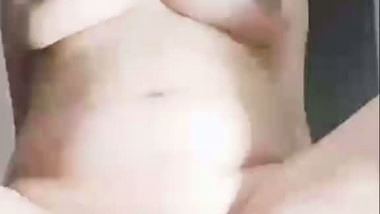 Red lips cute girl nude on video call to tempt lover