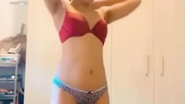 Slim IT HR girl nude videos with doggy position fingering